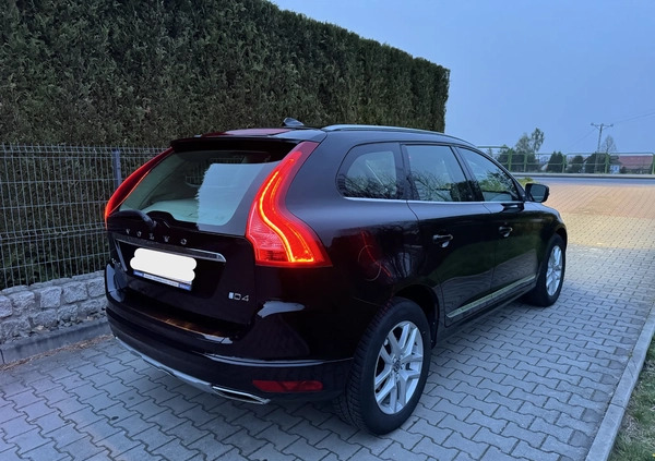 Volvo XC 60 cena 59000 przebieg: 350000, rok produkcji 2017 z Halinów małe 121
